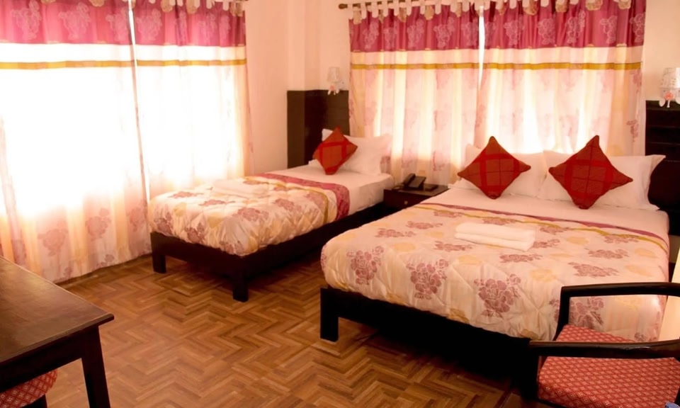 Deluxe Twin Room with Balcony